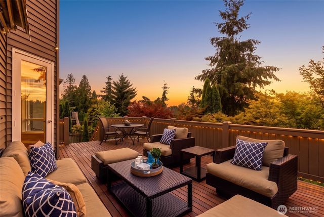 23270 SE 51st Place, Issaquah, WA 98029