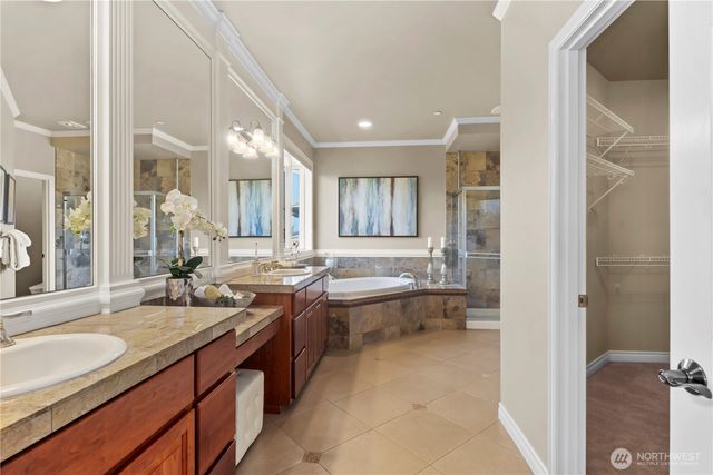 23270 SE 51st Place, Issaquah, WA 98029