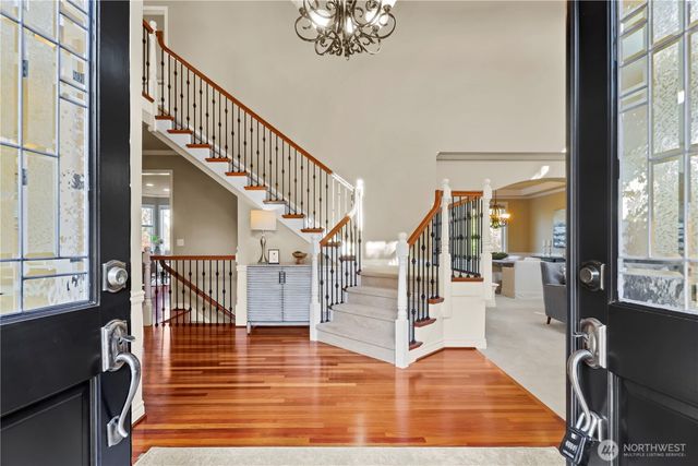 23270 SE 51st Place, Issaquah, WA 98029