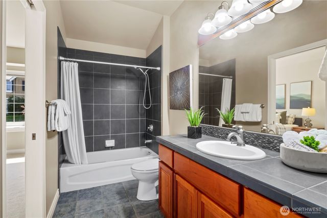 23270 SE 51st Place, Issaquah, WA 98029