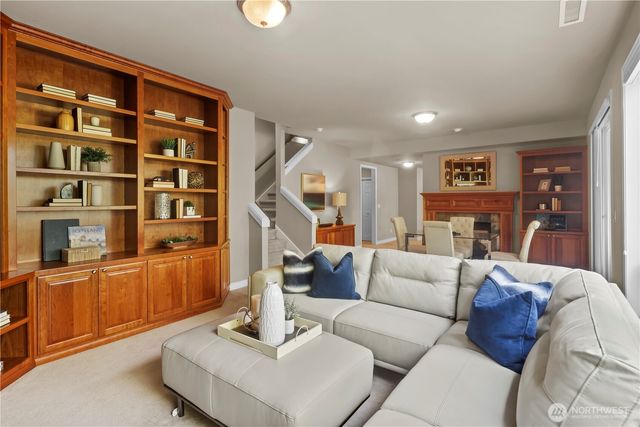 23270 SE 51st Place, Issaquah, WA 98029