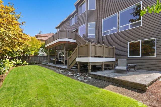 23270 SE 51st Place, Issaquah, WA 98029
