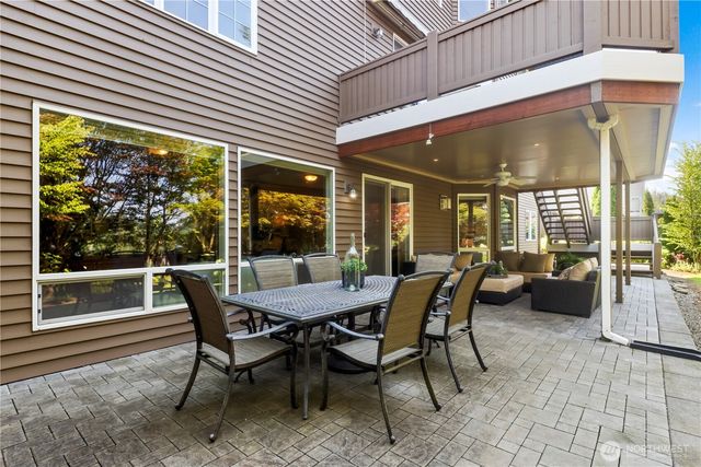 23270 SE 51st Place, Issaquah, WA 98029