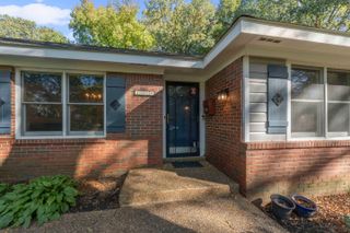 1044 KINGS PARK DR, Memphis, TN 38117