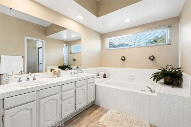39309 Via Monserate, Murrieta, CA 92563