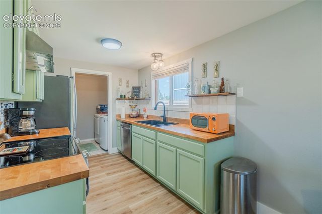 6825 Cory Place, Colorado Springs, CO 80915