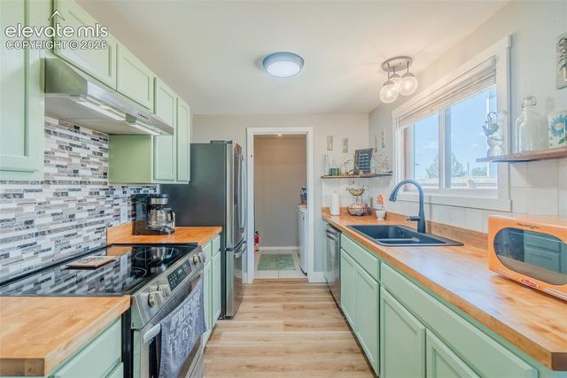 6825 Cory Place, Colorado Springs, CO 80915