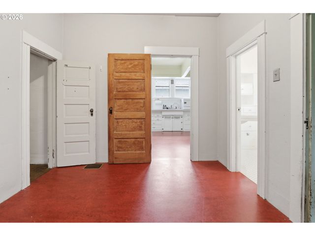 334 Se 78TH Ave, Portland, OR 97215
