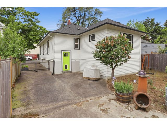 334 Se 78TH Ave, Portland, OR 97215