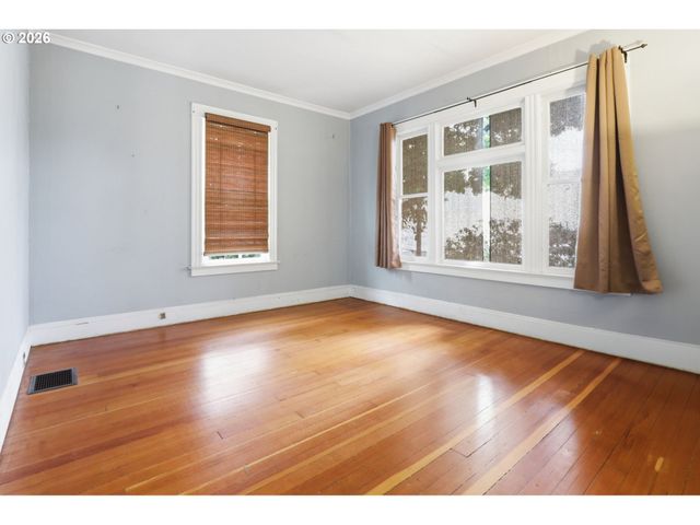334 Se 78TH Ave, Portland, OR 97215