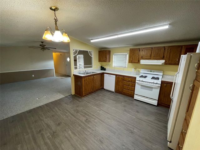 113 Elizabeth DR, Spicewood, TX 78669