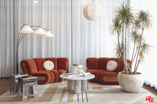 7617 Santa Monica Boulevard 310, West Hollywood, CA 90046