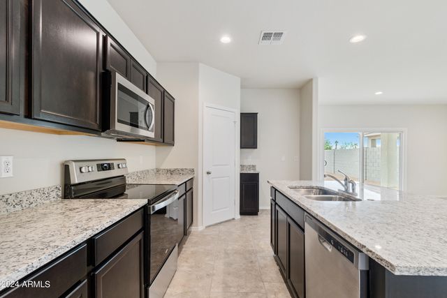 625 W BUNKER HILL Street, Florence, AZ 85132