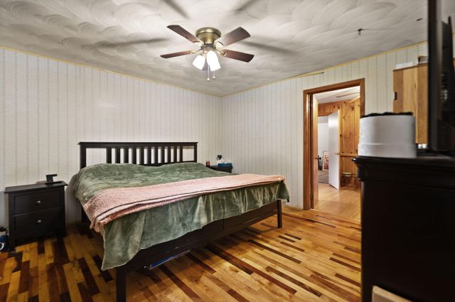 939 Bear Pen Creek Road, Campton, KY 41301