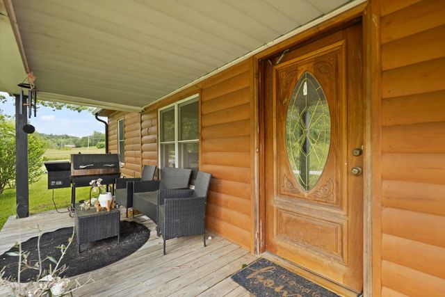 939 Bear Pen Creek Road, Campton, KY 41301