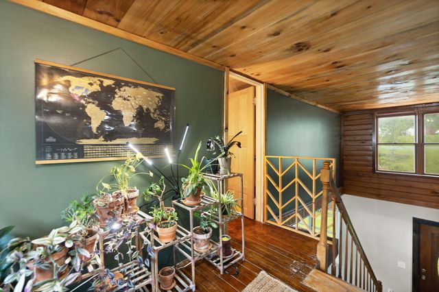 939 Bear Pen Creek Road, Campton, KY 41301