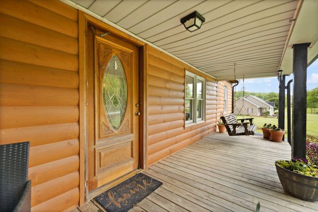 939 Bear Pen Creek Road, Campton, KY 41301