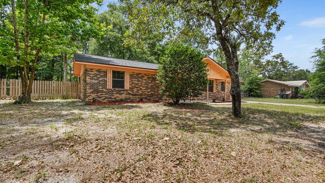 1155 N 20th St. Street, Defuniak Springs, FL 32433