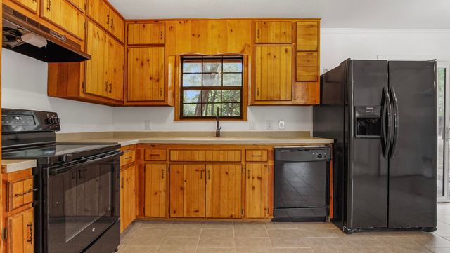 1155 N 20th St. Street, Defuniak Springs, FL 32433