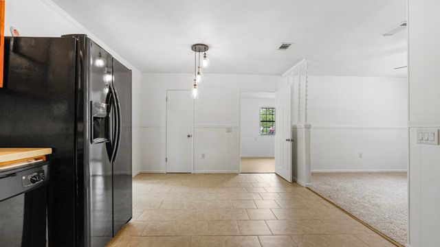 1155 N 20th St. Street, Defuniak Springs, FL 32433