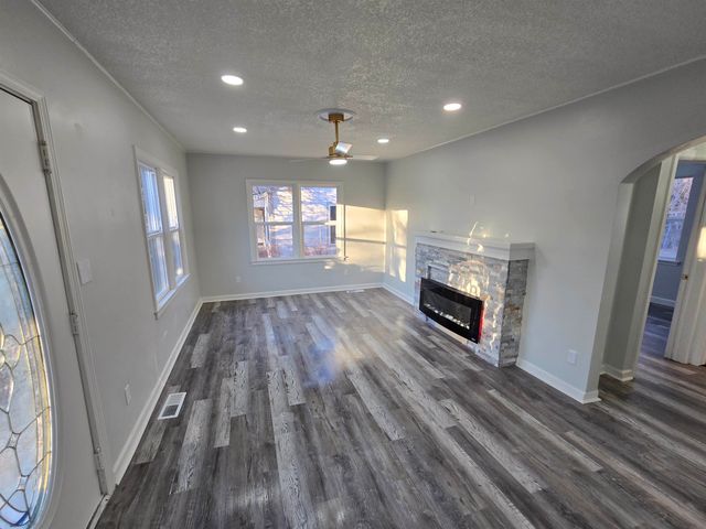 646 N Battin, Wichita, KS 67218