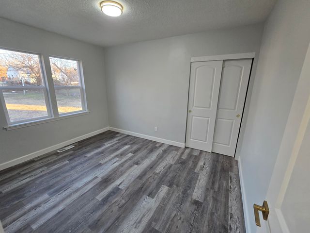 646 N Battin, Wichita, KS 67218