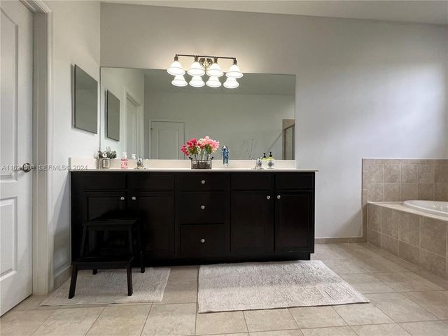 9628 Town Parc Circle S, Parkland, FL 33076