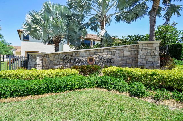 9628 Town Parc Circle S, Parkland, FL 33076