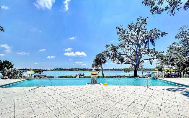 2404 ARCH AVE, Oldsmar, FL 34677