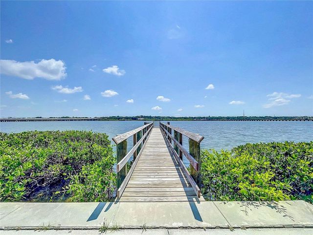 2404 ARCH AVE, Oldsmar, FL 34677