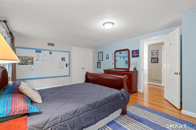 30 Fox Chase Lane, West Hartford, CT 06107