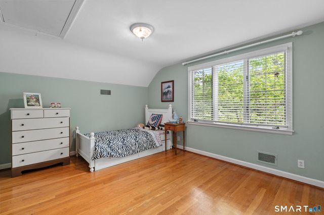 30 Fox Chase Lane, West Hartford, CT 06107