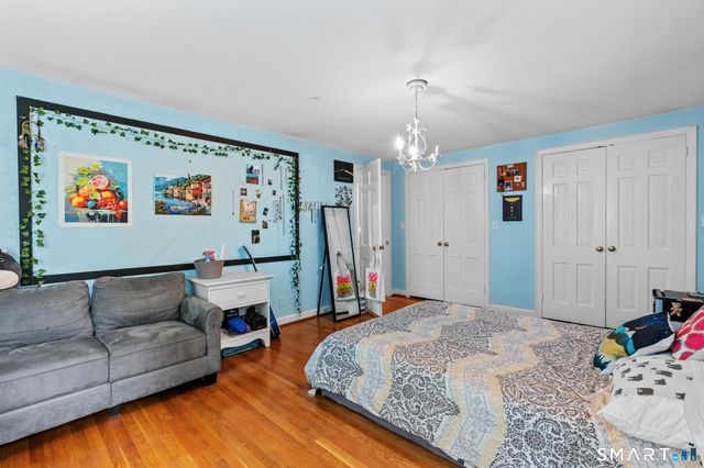 30 Fox Chase Lane, West Hartford, CT 06107