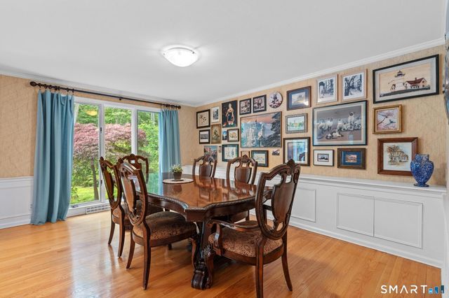 30 Fox Chase Lane, West Hartford, CT 06107