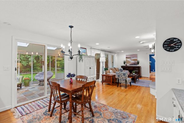 30 Fox Chase Lane, West Hartford, CT 06107