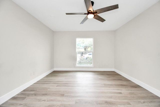 7575 Katy Freeway 30, Houston, TX 77024