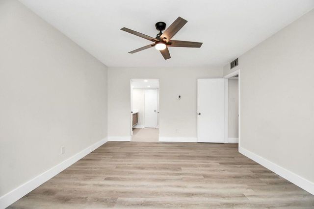 7575 Katy Freeway 30, Houston, TX 77024