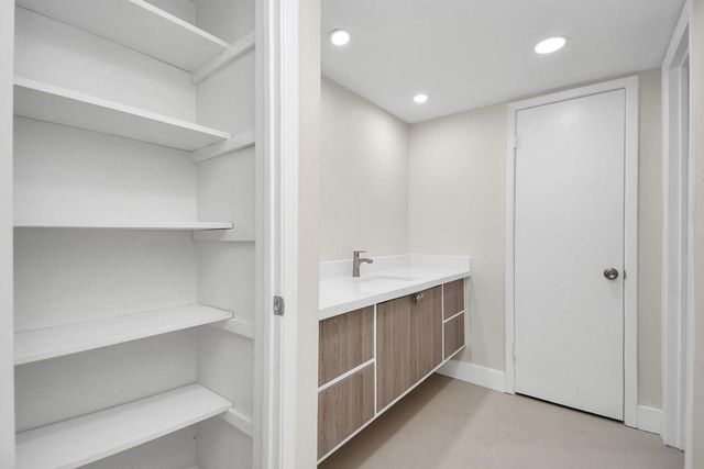 7575 Katy Freeway 30, Houston, TX 77024