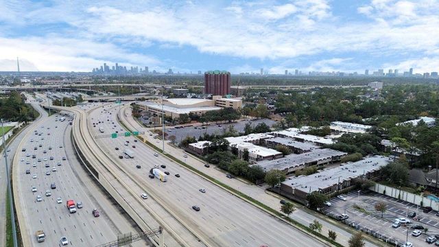 7575 Katy Freeway 30, Houston, TX 77024