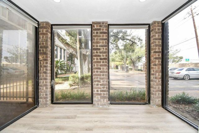 7575 Katy Freeway 30, Houston, TX 77024