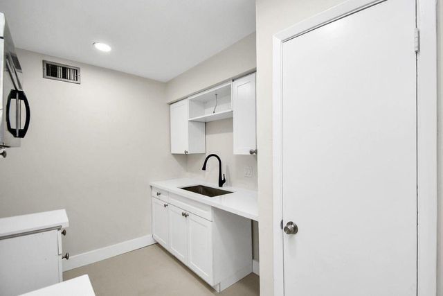 7575 Katy Freeway 30, Houston, TX 77024