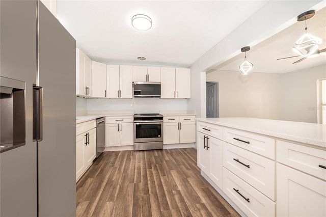 520 HILLSIDE DRIVE, Lakeland, FL 33803