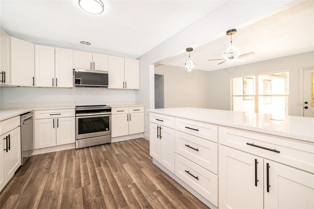 520 HILLSIDE DRIVE, Lakeland, FL 33803