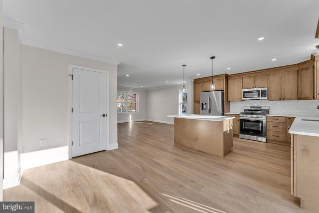 1631 CEDAR AVE, Blackwood, NJ 08012