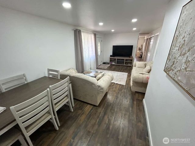 12119 SE 319th Place, Auburn, WA 98092