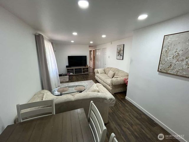 12119 SE 319th Place, Auburn, WA 98092