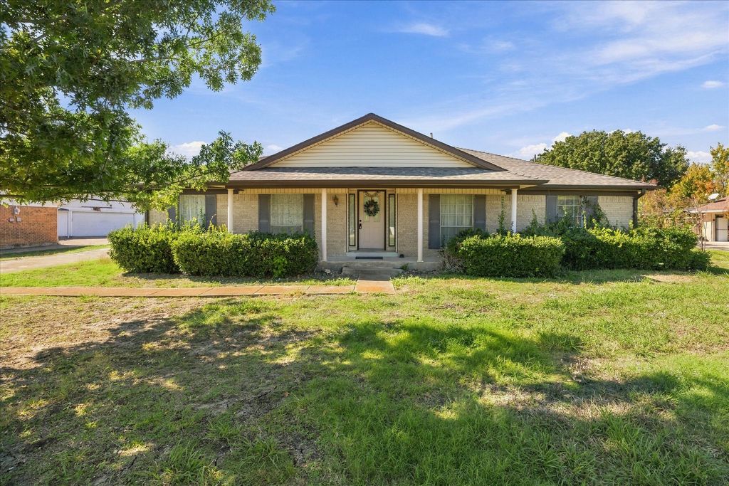 205 N Jobson Road, Sunnyvale, TX 75182