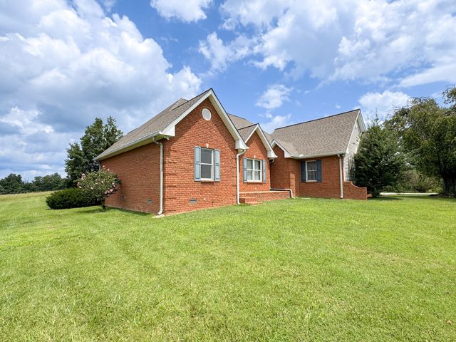 6606 Highway 52, W, Lafayette, TN 37083