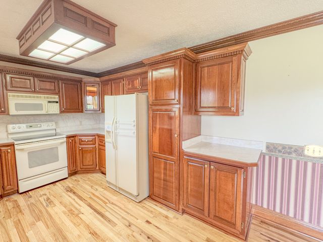 6606 Highway 52, W, Lafayette, TN 37083