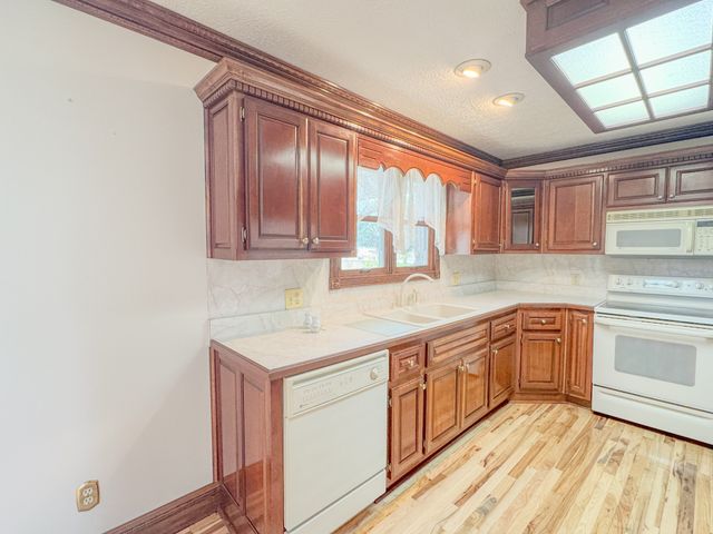 6606 Highway 52, W, Lafayette, TN 37083